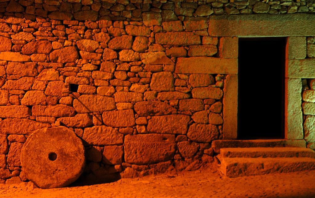 Casa Dos Lagares De Vara E Pedra Vila Flor Exterior photo